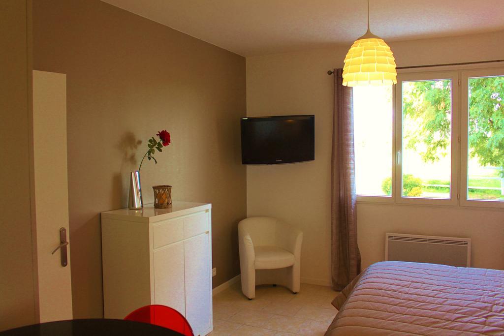 Le Haras Du Favry Apartamento Palinges Exterior foto